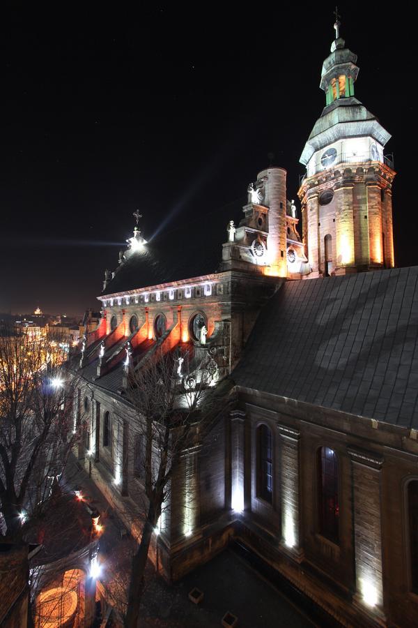 Lviv Amazing Rooftop Apartment Buitenkant foto