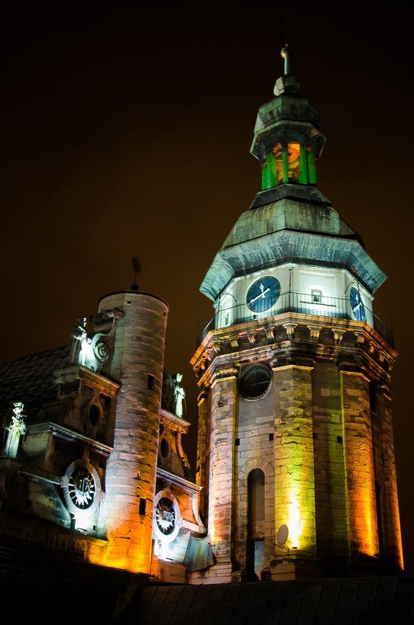 Lviv Amazing Rooftop Apartment Buitenkant foto